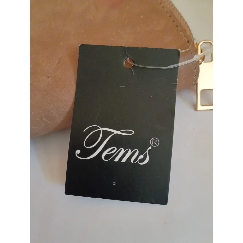 Tems brand zip